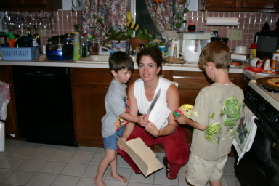 2005-05-08-Mothers-day-07-Chance-Dax-Suzi.JPG