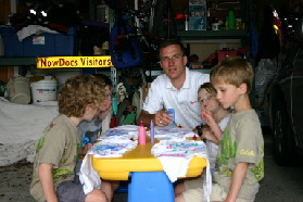 2005-05-08-Mothers-day-16-making-shirts-Chance-Dax-Travis-Vale-Kyla.JPG