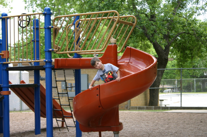 2005/05(May)/Ramsey-Park/800x600_2005-05-07-Ramsey-Park-06-Dax.JPG