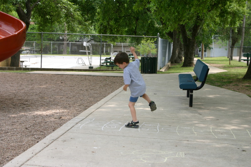 2005/05(May)/Ramsey-Park/800x600_2005-05-07-Ramsey-Park-07-Dax.JPG