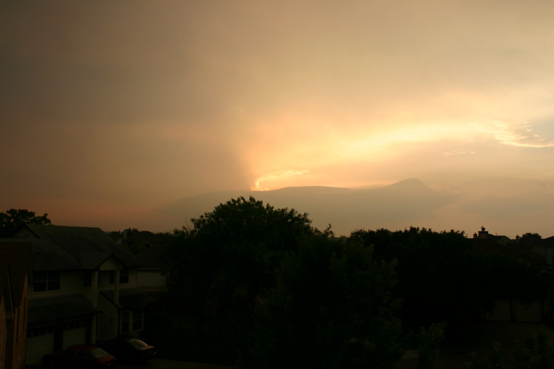 2005/05(May)/Sunset-rainbow/800x600_2005-05-09-sunset-07.JPG