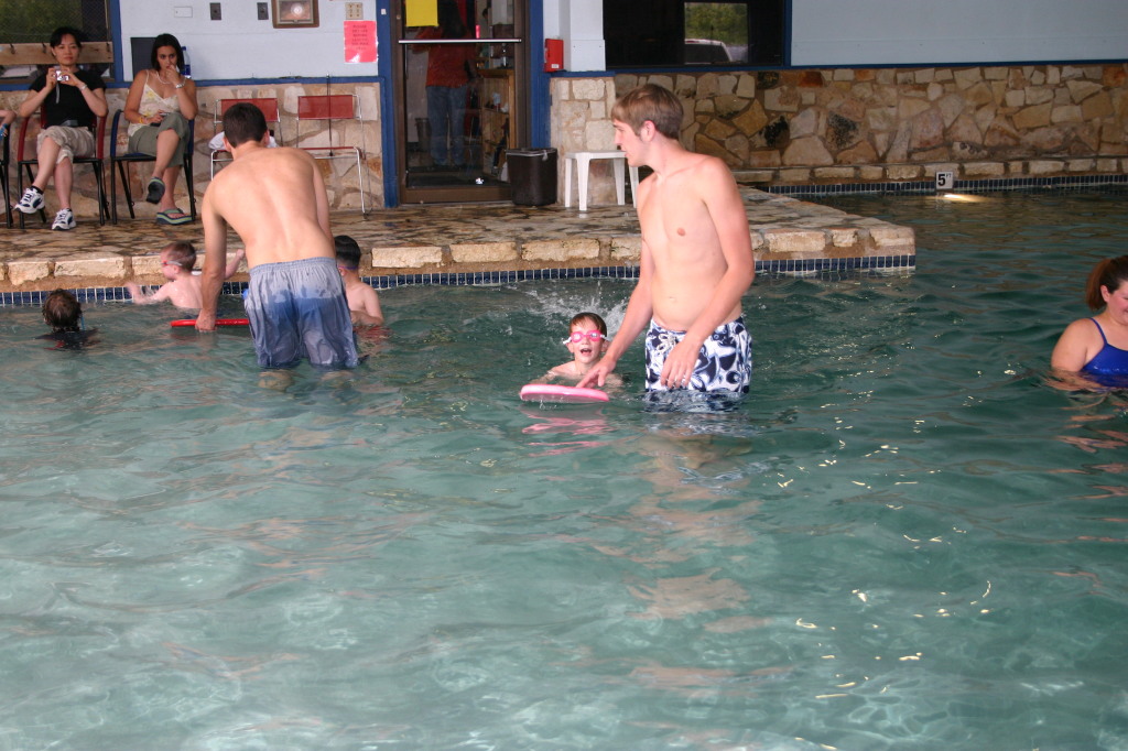 2005-05-12-Chance-Swim-show-09.JPG
