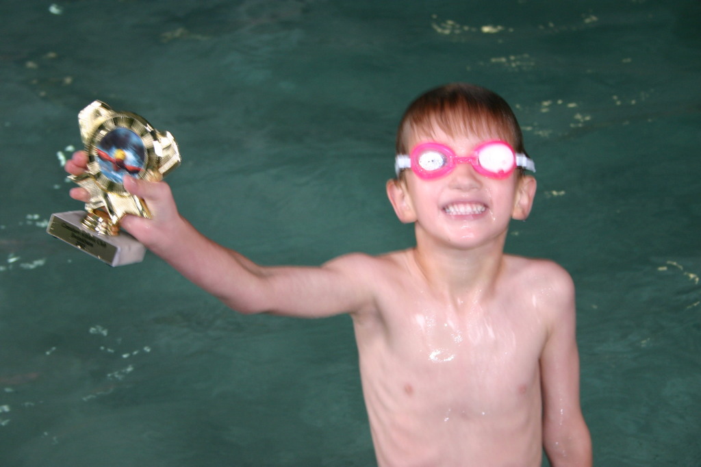 2005-05-12-Chance-Swim-show-78-trophy.JPG