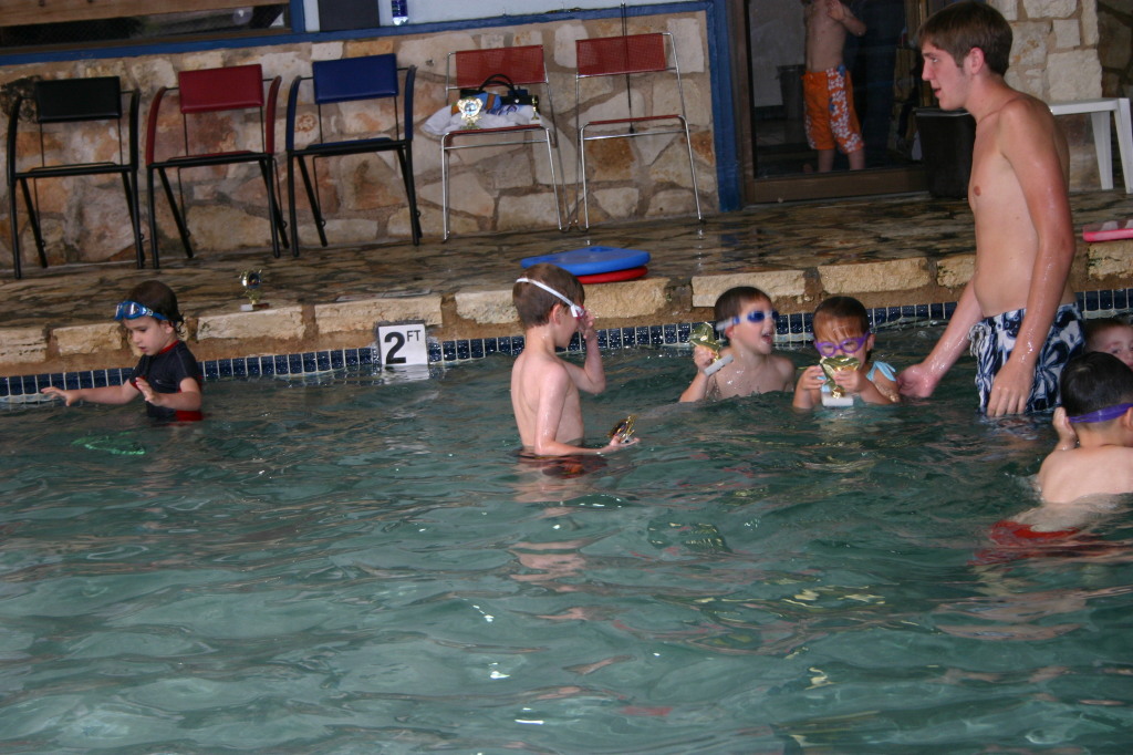 2005/05(May)/Swimming/1024x768_2005-05-12-Chance-Swim-show-82.JPG