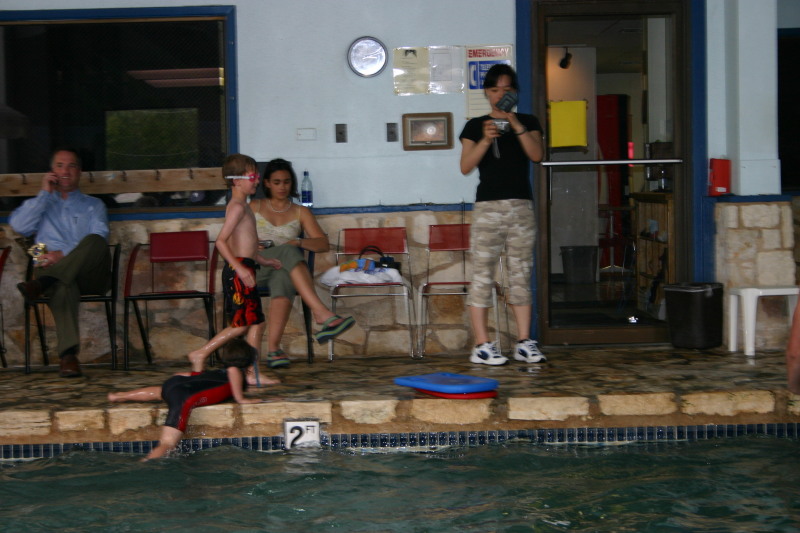 2005/05(May)/Swimming/800x600_2005-05-12-Chance-Swim-show-16.JPG