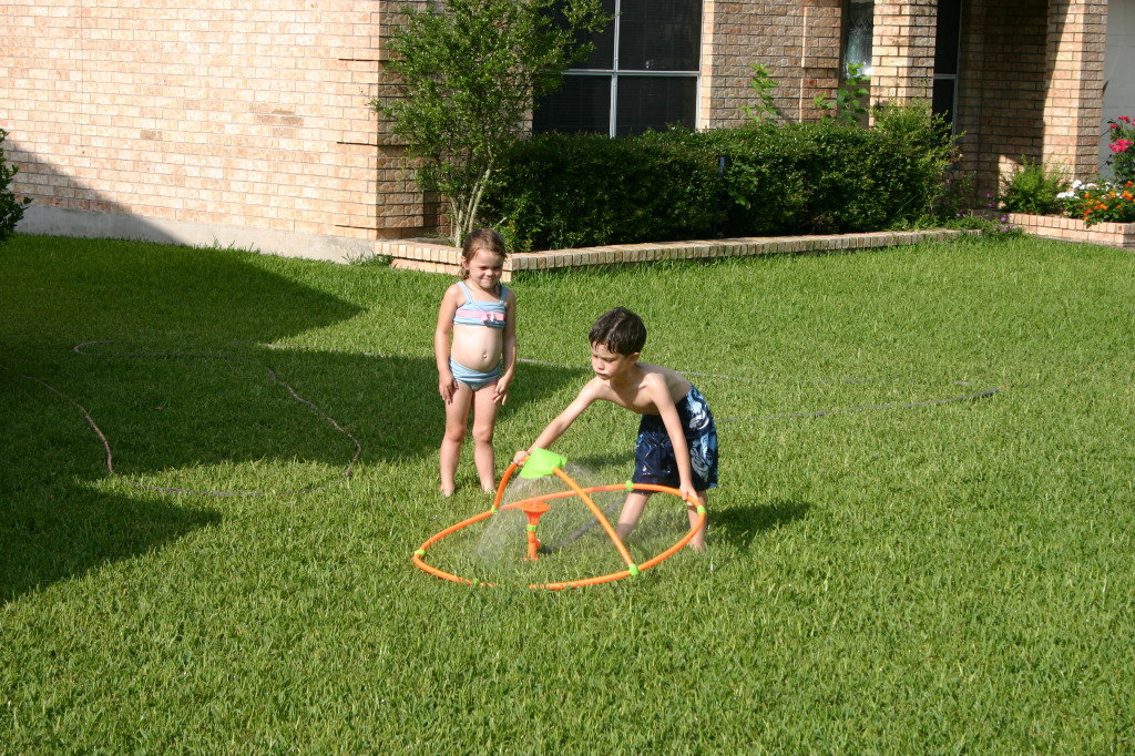 2005-06-12-cousin-sleepover-15-Dax-Kyla.JPG