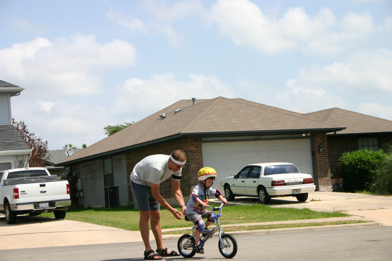 2005/06(June)/Fathers-Day-biking/800x600_2005-06-19-Fathers-Day-22-Dax-biking.JPG