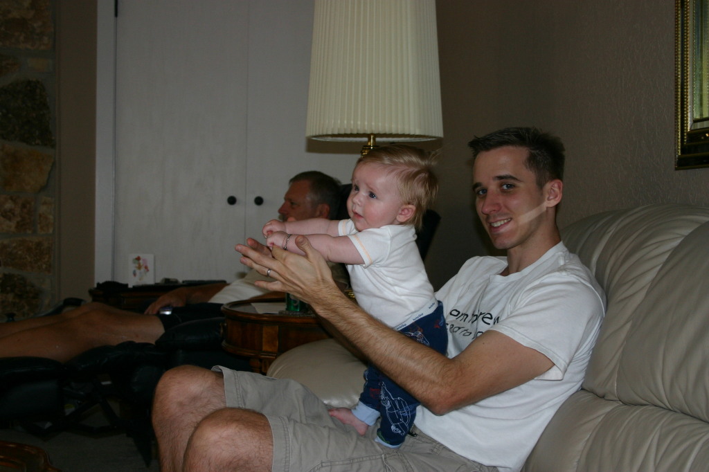 2005/06(June)/Fathers-Day/1024x768_2005-06-19-Fathers-Day-25-Ian-Josh.JPG