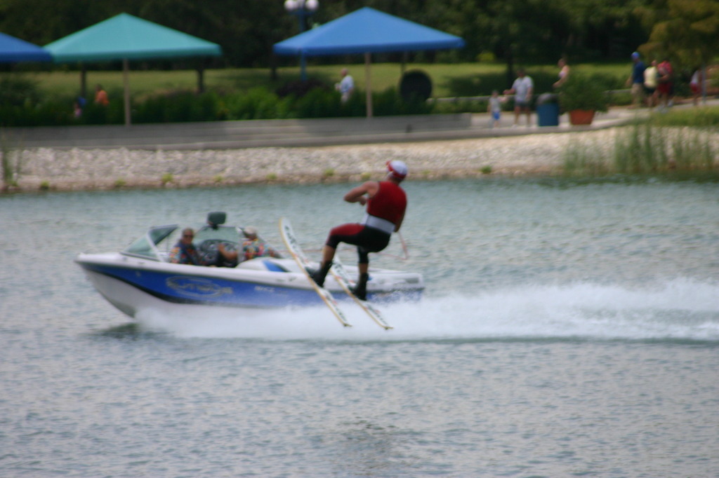 2005-06-23-SeaWorld-35-WaterSki-show.JPG