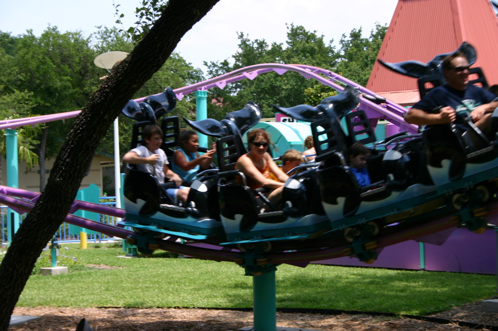 2005/06(June)/SeaWorld/1024x768_2005-06-23-SeaWorld-82-Suzi-Chance-Dax.JPG