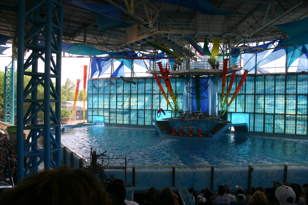 2005/06(June)/SeaWorld/1024x768_2005-06-23-SeaWorld-93-Acrobat-show.JPG