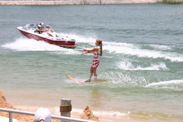 2005-06-23-SeaWorld-26-WaterSki-show.JPG