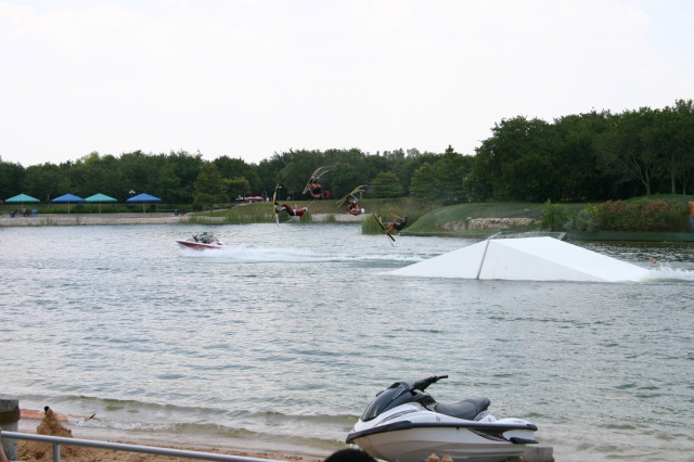 2005-06-23-SeaWorld-40-WaterSki-show.JPG