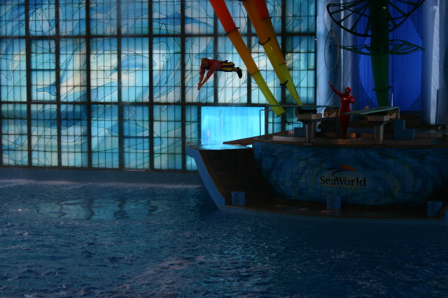 2005/06(June)/SeaWorld/640x480_2005-06-23-SeaWorld-92-Acrobat-show.JPG