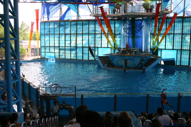 2005/06(June)/SeaWorld/640x480_2005-06-23-SeaWorld-95-Acrobat-show.JPG