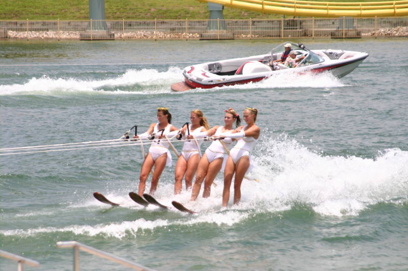 2005-06-23-SeaWorld-24-WaterSki-show.JPG