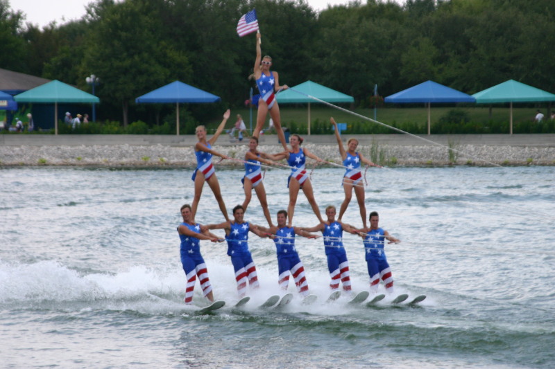 2005/06(June)/SeaWorld/800x600_2005-06-23-SeaWorld-43-WaterSki-show.JPG
