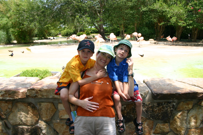 2005/06(June)/SeaWorld/800x600_2005-06-23-SeaWorld-61-Chance-Suzi-Dax.JPG