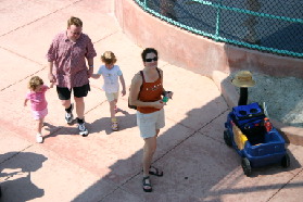 2005-06-23-SeaWorld-06-Suzi.JPG