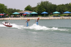 2005-06-23-SeaWorld-29-WaterSki-show.JPG