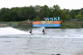 2005-06-23-SeaWorld-39-WaterSki-show.JPG