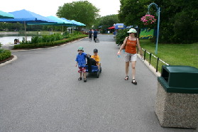 2005-06-23-SeaWorld-62-Chance-Suzi-Dax.JPG