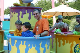 2005-06-23-SeaWorld-69-Travis-Chance-Dax.JPG