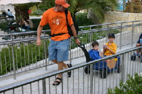 2005-06-23-SeaWorld-98-Travis-Dax-Chance.JPG