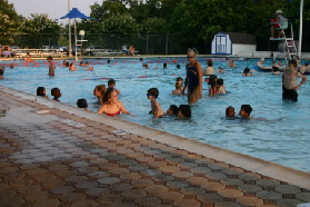 2005-06-21-Swimming-lessons-05-Chance-Dax.JPG