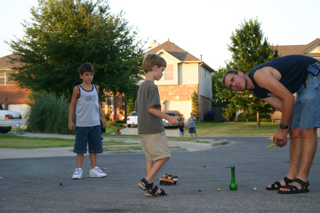 2005/07(July)/4th-of-July/1024x768_2005-07-04-July-Fourth-14-Tanner-Chance-Travis.JPG
