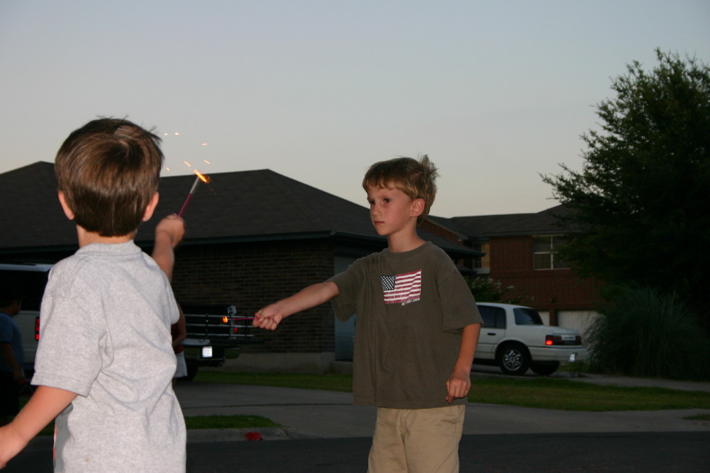 2005/07(July)/4th-of-July/1024x768_2005-07-04-July-Fourth-24-Dax-Chance.JPG