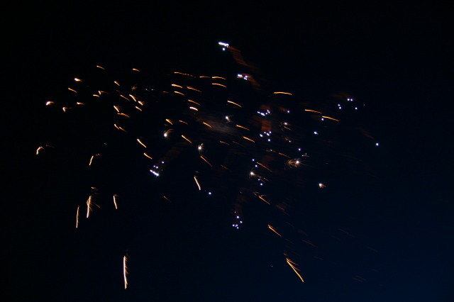 2005/07(July)/4th-of-July/640x480_2005-07-04-July-Fourth-42-fireworks.JPG