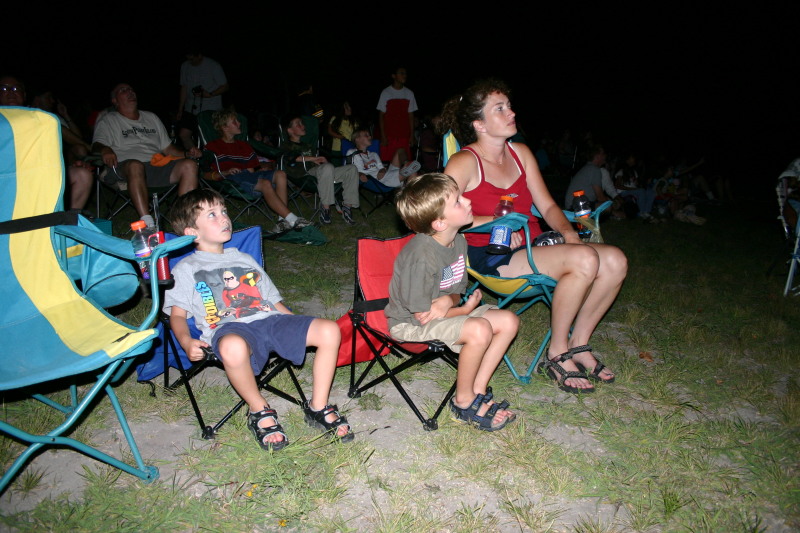 2005/07(July)/4th-of-July/800x600_2005-07-04-July-Fourth-36-Dax-Chance-Suzi.JPG