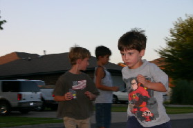 2005-07-04-July-Fourth-16-Dax-running.JPG