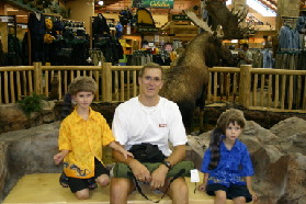 2005-07-01-Cabelas-9-Travis-Chance-Dax.jpg