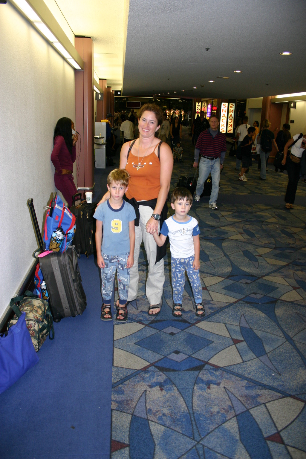 2005/07(July)/Las-Vegas/1024x768_2005-07-08-Las-Vegas-02-Suzi-Chance-Dax.JPG