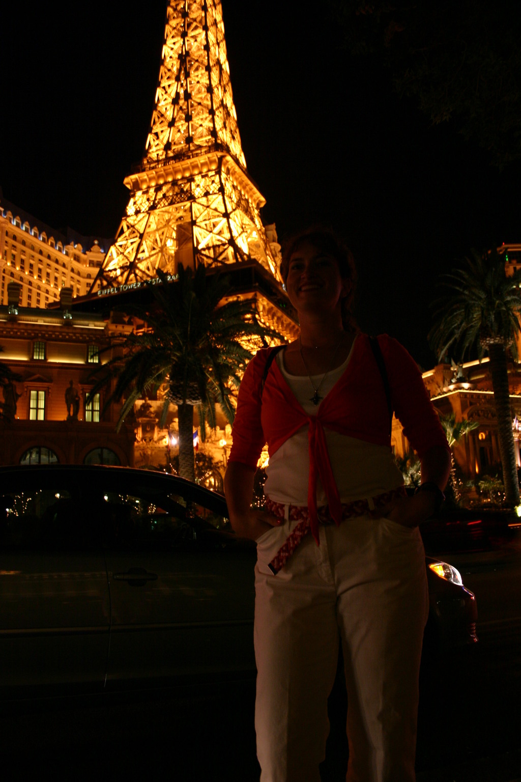 2005/07(July)/Las-Vegas/1024x768_2005-07-08-Las-Vegas-31-Paris.JPG