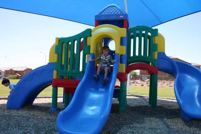 2005-07-09-Las-Vegas-03-Chance-playground.JPG