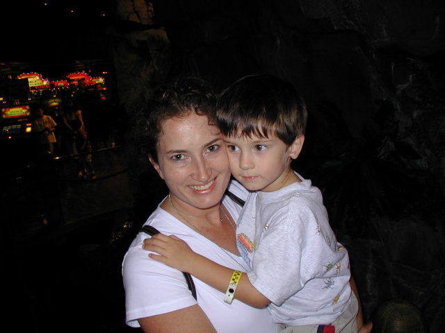 2005-07-11-Las-Vegas-07-Texas-Station-Suzi-Dax.JPG