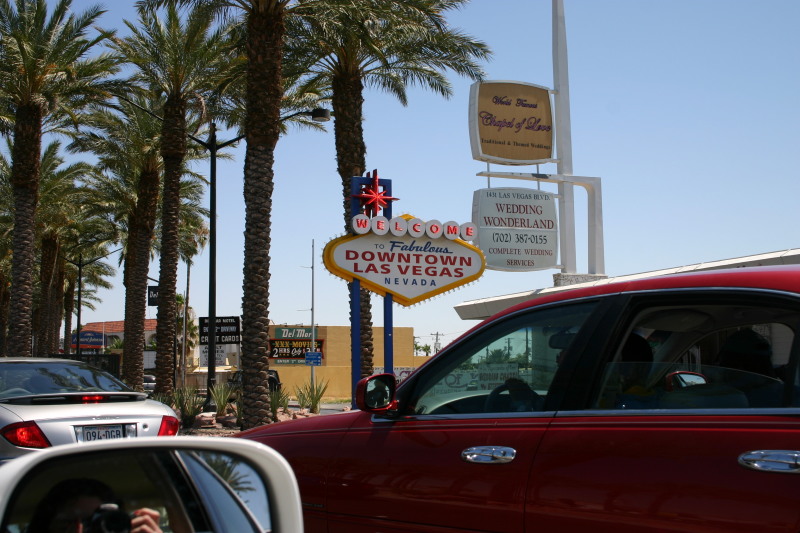 2005/07(July)/Las-Vegas/800x600_2005-07-09-Las-Vegas-01-sign.JPG