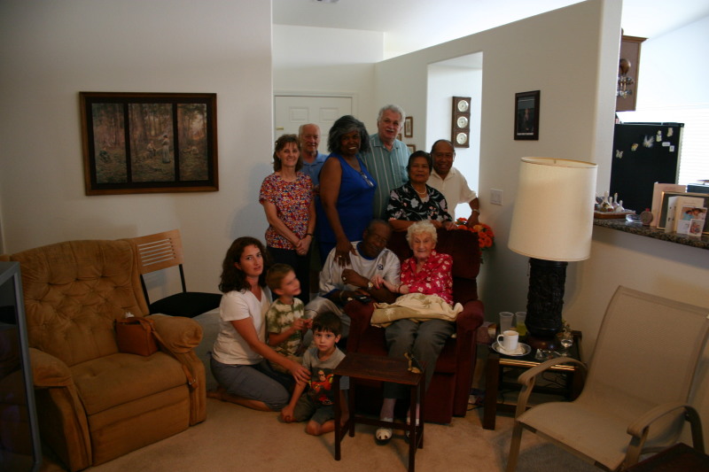 2005-07-09-Las-Vegas-26-Nanas-87th-bday-party.JPG