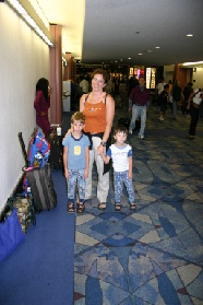 2005-07-08-Las-Vegas-02-Suzi-Chance-Dax.JPG
