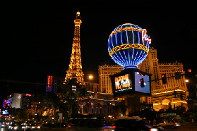 2005-07-08-Las-Vegas-33-Paris.JPG