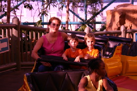 2005-07-10-Las-Vegas-03-Circus-Circus-Chance-Dax-Suzi.JPG