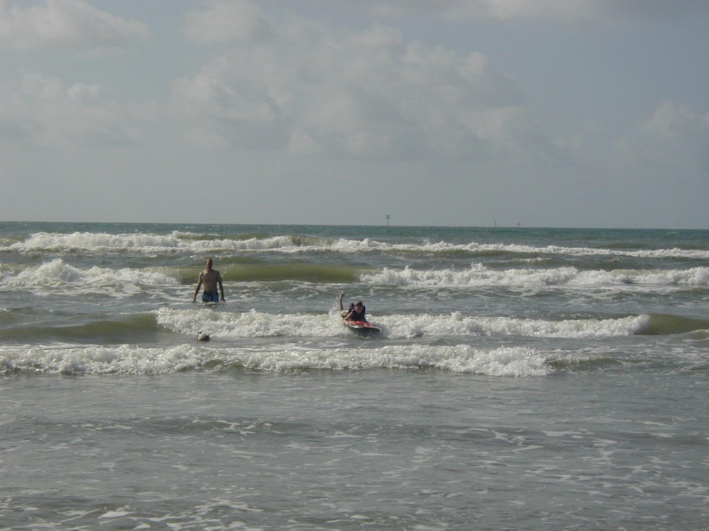 2005/07(July)/Port-Aransas/Day2/1024x768_2005-07-02-Port-Aransas-24-Travis-Chance.JPG