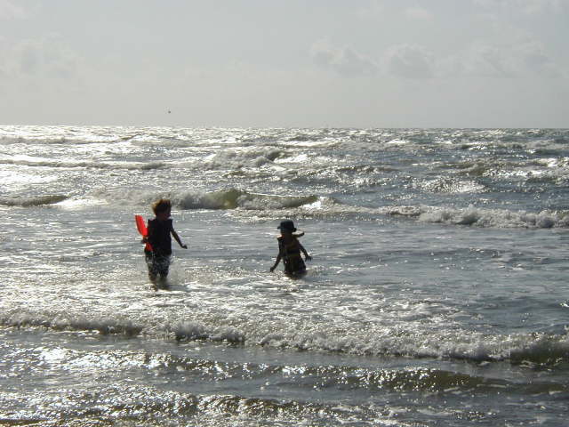 2005/07(July)/Port-Aransas/Day2/640x480_2005-07-02-Port-Aransas-09-Chance-Dax.JPG