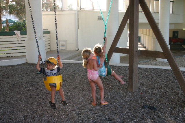 2005-07-02-Port-Aransas-38-Sachin-McKenzie-Brittney.jpg