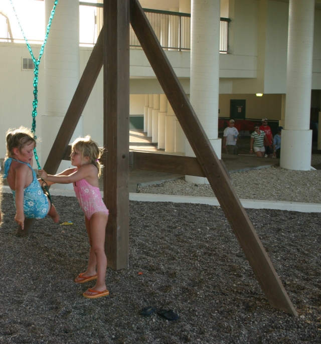 2005/07(July)/Port-Aransas/Day2/640x480_2005-07-02-Port-Aransas-41-Brittney-McKenzie.jpg