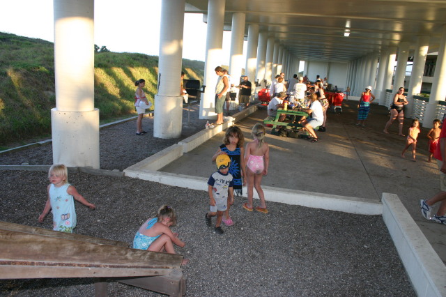 2005-07-02-Port-Aransas-50-Brittney-Sachin-Kalyani-McKenzie.jpg