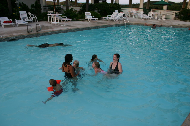 2005-07-02-Port-Aransas-67-pool-Sachin-Kavita-Zen-McKenzie-Marci-Kalyani.jpg